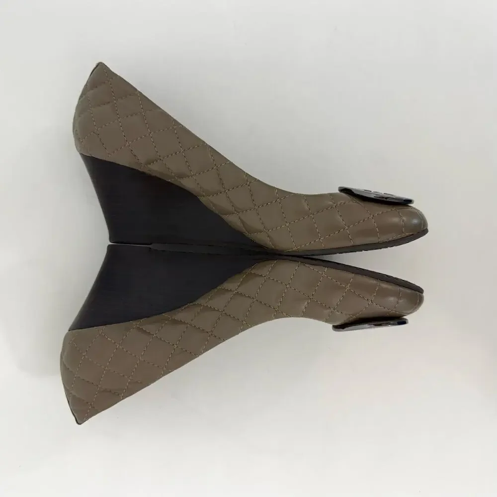 Tory Burch Quinn Quilted Leather Wedge Pumps Shoes Dark Taupe 10M Double T Logo